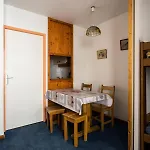Résidence Zenith - Depart Et Retour Skis Aux Pieds Expose Sud Pour 3 Personnes Mae-7767 * Val Thorens