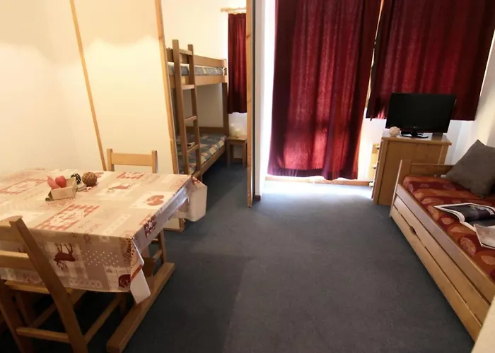 Zenith - Depart Et Retour Skis Aux Pieds Expose Sud Pour 3 Personnes Mae-7767