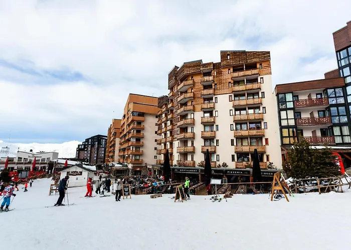 Zenith - Depart Et Retour Skis Aux Pieds Expose Sud Pour 3 Personnes Mae-7767 *